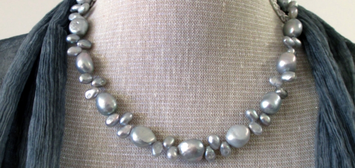 Silver pearls necklace with toggle clasp by Made by Marianne on Etsy (£31.99)